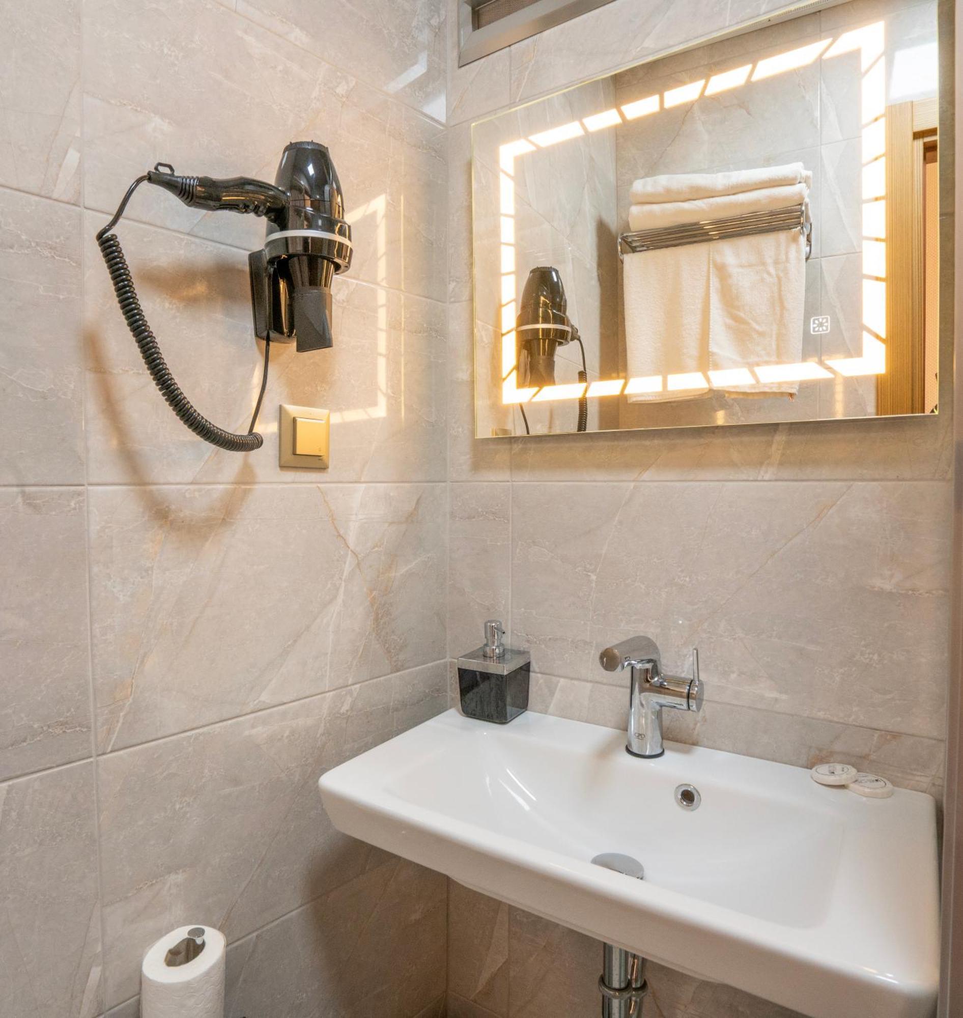 Grand Reis Hotel Istanbul Exterior photo