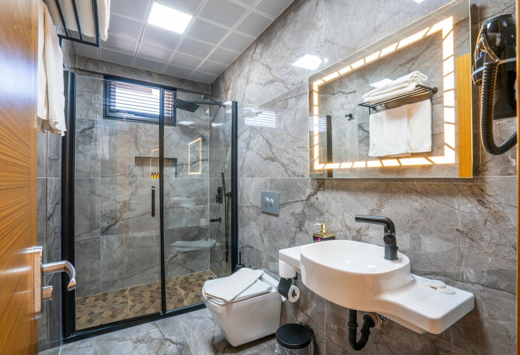 Grand Reis Hotel Istanbul Exterior photo